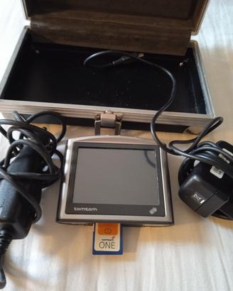 TOMTOM ONE con bauletto e i due carica batteria 