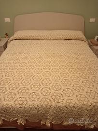 Copriletto matrimoniale all' uncinetto 