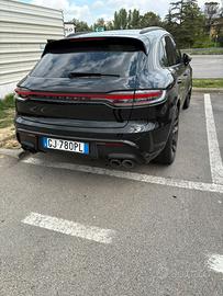 Macan nero iva deducibile