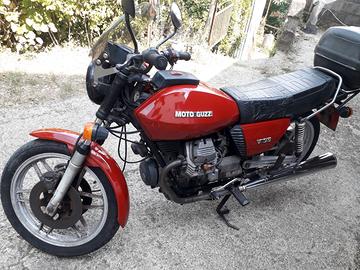 Moto d'epoca Guzzi V35 del 1979