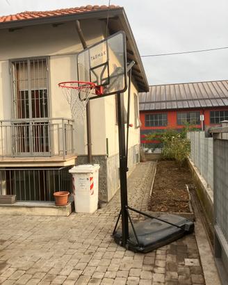 Canestro Tarmak regolabile in altezza