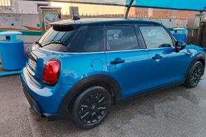 mini cuper 5 porte 