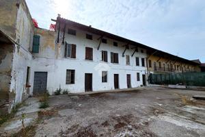 CASA DI CORTE A ORZINUOVI