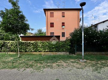 4 LOCALI A REGGIO NELL'EMILIA