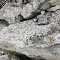 Blocchi di marmo mediamente da 30 50 100 quintali