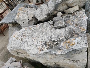 Blocchi di marmo mediamente da 30 50 100 quintali