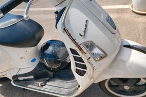 vespa GTS 300