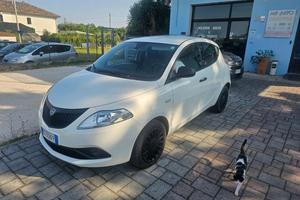 LANCIA Ypsilon 1.0 FireFly 5 porte S&S Hybrid Ec
