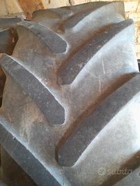 Pneumatici per trattore agricolo