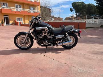 YAMAHA V-MAX