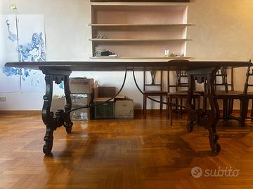 Tavolo in noce + 4 sedie in stile