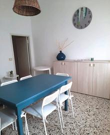 Cecina Mare, sulla pineta, trilo con posto auto