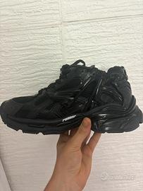 Balenciaga runner