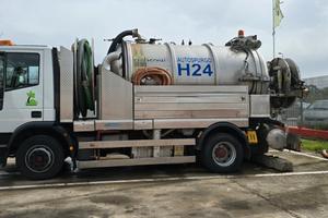 AUTOSPURGO 2 ASSI SU IVECO 150 ALLESTIMENTO SANDRI