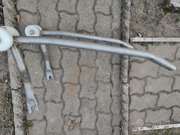 Cavalletto per manutenzione moto