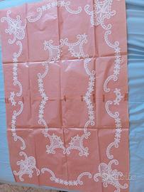 Pizzo in Cantù per tovaglia da tavolo o tenda