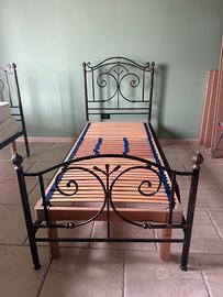 Coppia di letti in ferro battuto artigianali+rete