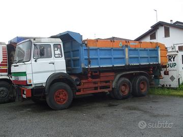 Iveco 330 35 6x4