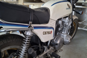 Honda Cb 750 f