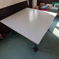 Tavolo Quadrato Grande 140x140 cm