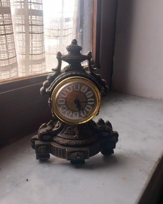 orologio da soprammobile 