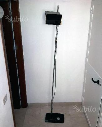 Lampada a piantana alogena nera