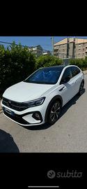 Volkswagen Taigo 1.0 R line Dsg automatica