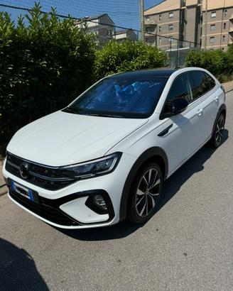 Volkswagen Taigo 1.0 R line Dsg automatica