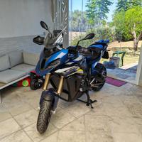 Bmw S1000XR con appena 860km