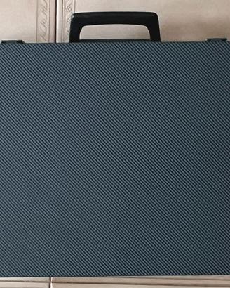 Elegante valigia portaposate
