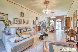 Villetta a schiera di 236 m² con 5 locali e box au