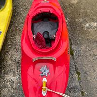 Kayak Pyranha freestyle