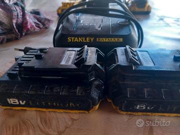 carica batterie  più 2 batterie 