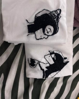 Magliette custom ricamate a mano