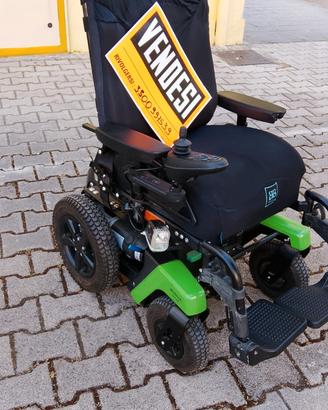 Sedia a rotelle elettrica