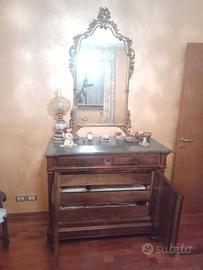 Comò primo ’900 + specchiera dorata Rococò