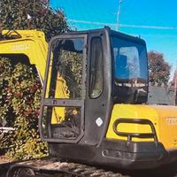 E212 - Escavatore 50 q Yanmar B50