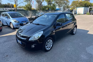 Hyundai i20 1.2 5p. Comfort - 2011 - Neopatentati