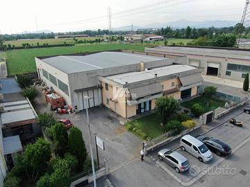 Immobile di 1045 m² con più di 5 locali a Travagli