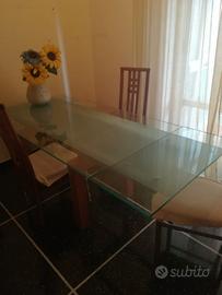 Tavolo allungabile in vetro e legno
