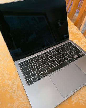 MacBook Air M1 (2020)