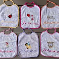 6 bavaglini asilo ricamati nome Arianna handmade