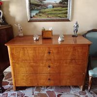 Cassettone antico in noce