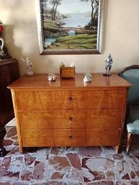 Cassettone antico in noce