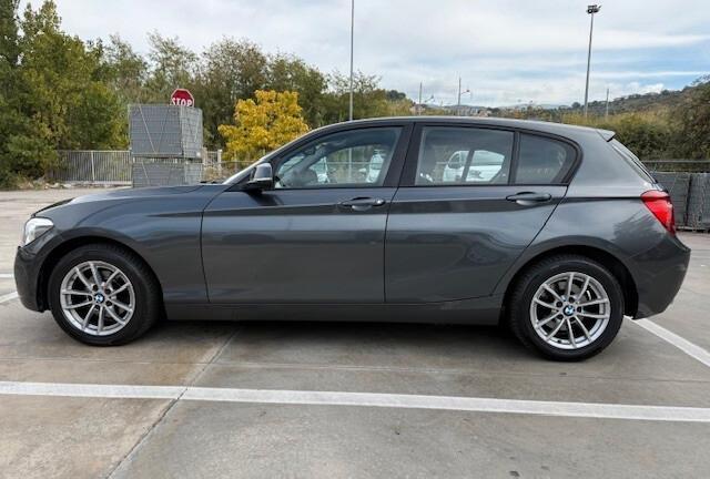 Bmw 118 118d 5p. Unique