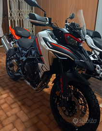 Benelli trk 702 x