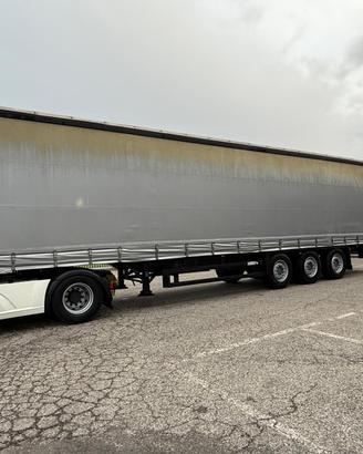 Semirimorchio centinato Schmitz anno 2015