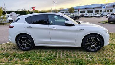 Alfa Romeo Stelvio Q4 Veloce 210cv