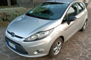 Ford Fiesta 1.2 benzina euro 5 