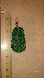 ciondolo in giada verde con oro